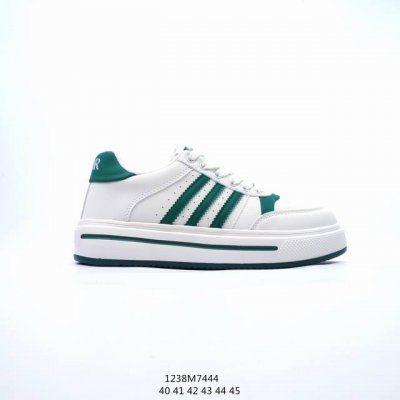 新款时尚百搭休闲款运动鞋 鞋面走线精整 清晰质感 原单品质 采用家族工艺 高端时尚 简约大气 防滑舒耐磨橡胶大底 。 编码1238M7444