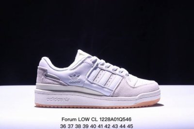 阿迪达斯adidas Forum Low Cl 三叶草低帮经典魔术贴复古板鞋 货号:Fy7999 码数：36 37 38 39 40 41 42 43 44 4