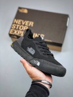 The North Face Cedar Measa 北面系列轻便套袜式一脚蹬跑鞋 户外运动抓地耐磨休闲鞋 飞织鞋面透气性强 贴脚舒适度极好 超级减震抗疲劳舒适