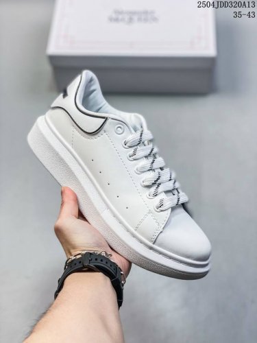 Alexandermcqueen 亚历山大 麦昆Mcq 运动小白鞋 厚底增高闪尾光滑牛皮平底鞋休闲鞋 时尚男女板鞋潮运动鞋 ，火爆到大街小巷无人不知，无人不晓的