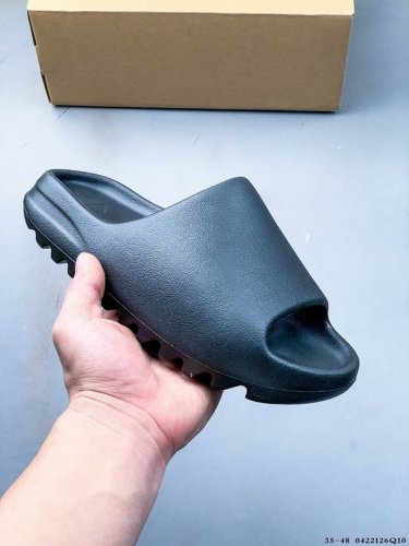 Kanye West X Yeezy Slide“Resin”椰子拖鞋 侃爷再度联乘！采用Eva泡棉式一体成形鞋模#配置鞋底凹埳设计亦提供缓震及抓地力！超软舒适