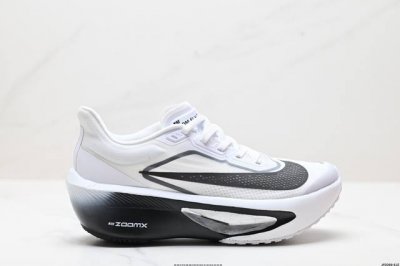 270 公司级Nk Zoomx Invincible Run Flyknit Fk6 Zoom Fly 6轻量飞织低帮休闲运动慢跑鞋 此鞋专为长跑运动员而生 是