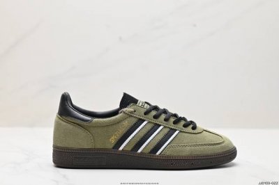 公司级adidas Handball Spezial 官方正确版本阿迪达斯经典款 复古休闲板鞋全鞋采用反毛皮制作 牛筋耐磨大底 承载青春情怀的板鞋 经典三条杠装