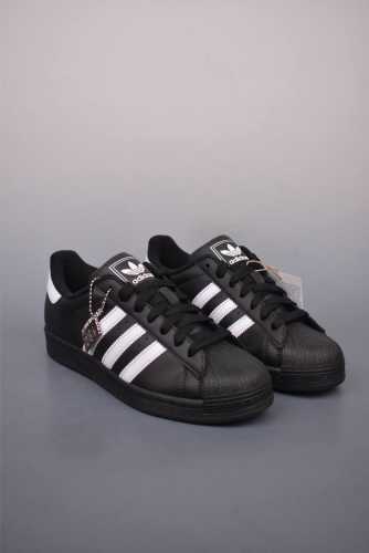 200 Adidas Originals Superstar 2025全新版本 贝壳头系列 渠道正品订单 诠释市场最高工艺水平 贝壳头经典小白板鞋 专柜上架同