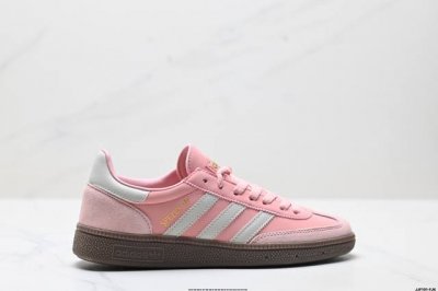 公司级Adidas Handball Spezial 官方正确版本 阿迪达斯经典款 复古休闲板鞋 全鞋采用反毛皮制作 牛筋耐磨大底 承载青春情怀的板鞋 经典三条