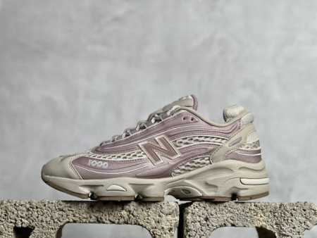 M纯原 放店私 nb新百伦new Balance M1000 系列低帮复古老爹风休闲运动慢跑鞋 据悉，New Balance的复古鞋型m1000系列将在2024 - 点击图像关闭
