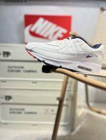 140 耐克Nike Air Max 90 经典复古小气垫缓震跑鞋 鞋面由皮和革织物打造，犀利的条线打造出酷劲十的足视觉效果 网布鞋增面强透气性，穿着为极舒适