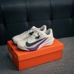 核心私 Nike Air Zoom Rival Fly 4超弹透气轻量跑步鞋鞋款搭载 Flyknit 材料 出众弹性 易于穿脱 采用React技术 轻盈耐 跑步
