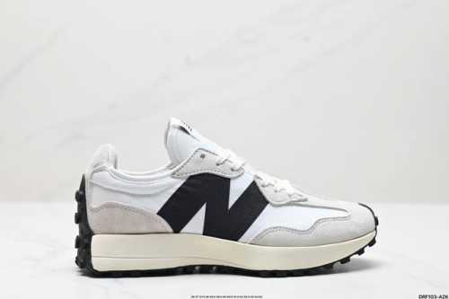 真标new Balance Ms327 复古休闲运动慢跑鞋 以更纯粹的复古风格设计打造的全新造型 侧身还以解构设计 将 N 字标志以做旧压花样式呈现 官方货号: