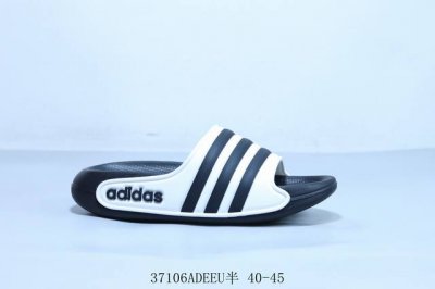 90 阿迪达斯 Adidas Adilette Comfort Adj 夏季单品三叶草拖鞋 货号 2270220104-1 37106Adeeu半 40-45