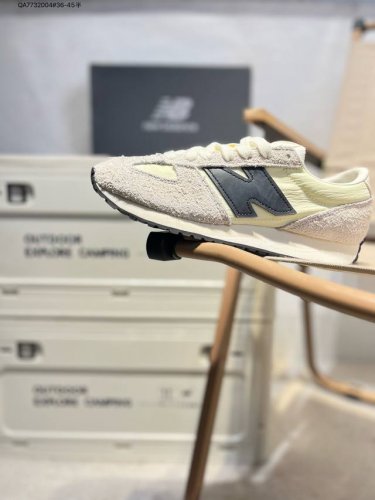 新百伦 Nb327 Nb 471复古慢跑鞋 New Balance 471 复古先锋 Ms327系列复古休闲运动慢跑鞋，上世纪 70 年代的意大利街头风格Nb新