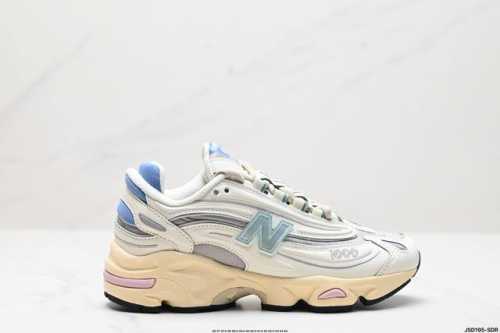 公司级新百伦new Balance 1000 系列低帮复古老爹风休闲运动跑步鞋 new Balance 在不同配色上其鞋面材质呈现不同感觉 无论是运动风或是高级