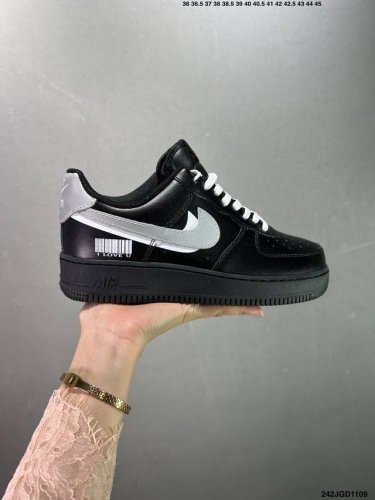 Nike Air Force 1 Low 黑银 原楦头原纸板 打造纯正空军版型 专注外贸渠道 全掌内置蜂窝气垫 原盒配件 原厂中底钢印、拉帮完美 官方货号：Fv