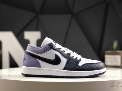 真标带半码Air Jordan Aj1 Low 低帮 全新流水线出品 全部原鞋开发 原楦原纸板开发 全鞋电脑针车 原厂内置全掌气垫 原盒内在原标 唯一Zp原版鞋