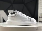 意大利高奢品牌-亚历山大 麦昆 Alexander Mcqueen Oversized Sneakers 低帮时装厚底休闲运动小白板鞋 货号 553770 码数