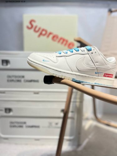 Nike Sb Dunk Low“Supreme联名” 周年高端定制 低帮休闲板鞋 定制鞋盒 大厂纯原品质出货 超高清洁度 皮料切割干净无任何毛边 细节完美Bb