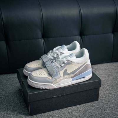 核心私 nike Air Jordan Legacy 312 Low 乔丹 Aj 312 最强三合一混合版 有着交错结合的设计 它的名字就展现出它所包含的鞋款元