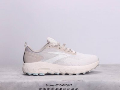 Brooks布鲁克斯 运动鞋 缓震慢跑鞋 老爹鞋，注入氮气之后的超凡缓震体验。穿过布鲁克斯的伙伴都知道，布鲁克斯的鞋面已经记不清多少年再也没换过了，造型也是很长