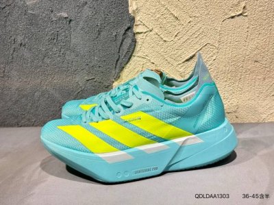 新品上市实拍 #升级原楦原纸版开发#采用轻质单向弹性梭织鞋面材质#中底搭载Lightstrike高密度发泡+前掌单块Lightstrike Pro避震科技#外搭