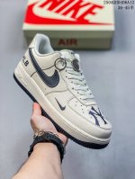 海外限量发售！公司级Nike Air Force 1 '07 Low “Supreme联名 米黑Af1”空军一号 低帮 运动鞋 休闲鞋 折边针车 工艺难度大 原