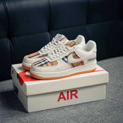 Air Force 1 原装级别 原楦头原纸板 打造纯正空军版型专注外贸渠道 全掌内置蜂窝气垫 原盒配件 原厂中底钢印、拉帮完美 货号：Df0180 006 尺