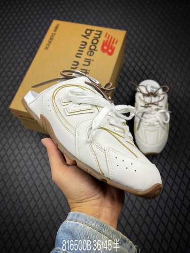 B Miumiu&Nb联名款新色上新 美拉德配色德训鞋运动鞋Miumiu&Nb530最新款新色上新！特别piu亮的银色渡边设计！经典的网面拼接皮面设计，上脚舒适