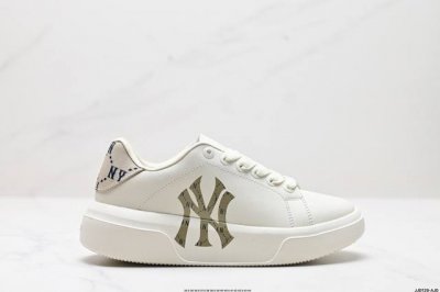 真标Mlb 纽约洋基队 Chunky Classic Heel Dia Monogram Logoerte 低帮 板鞋 货号:3Asxccb3N 尺码:35.5
