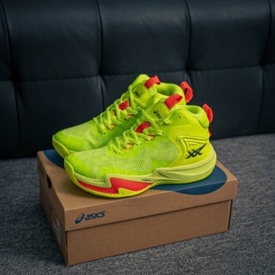 核心私 亚瑟士 Asics 篮球鞋巴黎奥运款中帮缓震Nova Surge 3 Paris运动男款篮球鞋 巴黎奥运款。亚瑟士Nova Surge 3实战篮球鞋，外