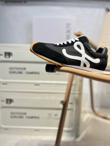 250 西班牙百年皮具奢华品牌/罗意威Loewe Ballet Runner 2.0 Sneakers 芭蕾舞2.0系列阿甘复古风德训薄底百搭休闲运动鞋 尼龙和