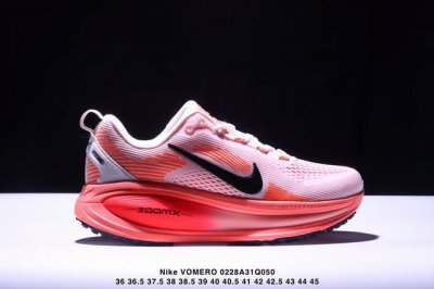 公司级Nike Vomero 18 耐克 舒适减震防滑 低帮跑步鞋 全掌Reactx泡绵中底 前掌和后跟还配备了Air Zoom气垫单元 据说跑起来更快更舒适哦