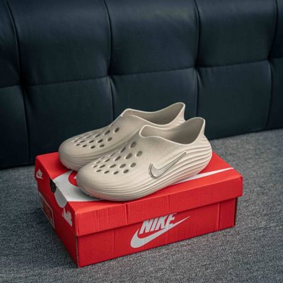 核心私 Nike Reactx Rejuven8 耐克夏日穿搭凉鞋 #采用质感柔软且出众回弹的 Reactx泡绵，缔造非凡舒适的日常穿着体验，助你保持活力。 货