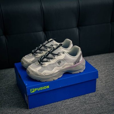 核心私 Fila 斐乐男女鞋星舰老爹鞋革面运动鞋 冬季新款 货号：T12W511521Fgl 尺码：35 36 36.5 37.5 38 38.5 39 40