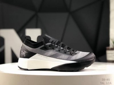 新配色 始祖鸟 Bora Kragg Shoes覆盖透气男越野跑鞋 官方同步上架适合技术路线单日徒步穿着也可以一脚蹬穿法 Aeriosflgtx鞋受到长途野外跑