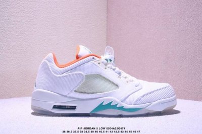 乔丹5代 Aj5 低帮 Air Jordan 5 Low 作为 Aj5 诞生三十周年的重要纪念，前面已经有 Off-White 重磅联名为其造势，但 Aj5 “