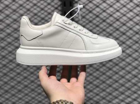 核心私 alexander Mcqueen 麦坤 亚历山大 2024新款德训 面料:头层皮 内里:羊皮内里 大底:原版tpu组合底 垫脚:羊皮垫脚 尺码： 35 - 点击图像关闭