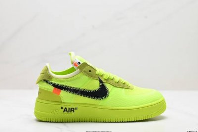 480 公司级Off-White X Nike Air Force 1 Ow联名空军一号 柠檬黄/全黑配色 鞋款延续了此次联名的设计风格，整体以白色为主调，鞋身