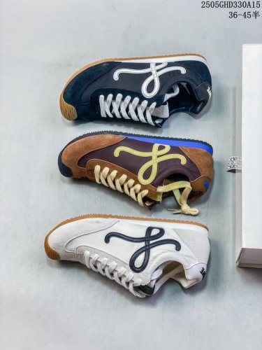 Loewe Runner 罗意威低帮休闲鞋 牛皮材质 耐磨防滑舒适运动鞋 小红书爆款 公司级 真标带半码 尺码见图 编码:05Ghd A15