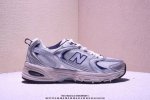 新百伦 Nb530 New Balance 530 复跑古鞋Nb530这鞋双确实是Nb家经复典古款式之一，以全科新技诠释，成打功造530鞋款。鞋面保在持530基
