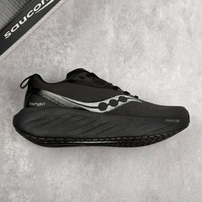 本地 核心私 Saucony Triumph 22 潮流舒适防滑耐磨 低帮跑步鞋 全新升级Pwrrun Pb中底 脚感再度升级，提供持久强劲动能 中底边墙加高