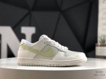 160 Nike Dunk Low 复古低帮休闲运动滑板板鞋。采用脚感柔软舒适Zoomair气垫，有效吸收滑板等极限运动在落地时带来的冲击力，为街头运动者们提供