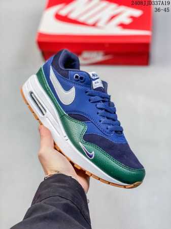 真标nike Air Max 1 Air Max 气垫 全新配色 鞋身材质均选择皮革、织物、麂皮多种材质覆盖，保证质感的前提下，层次感也相当不错。细节方面，除了 - 点击图像关闭
