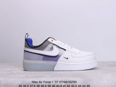 耐克 Nike Air Force 1 ’07 空军一号低帮百搭休闲运动板鞋。柔软、弹性十足的缓震性能和出色的中底设计，横跨复古与现代的外型结合，造就出风靡全球