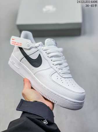 双十二福利套现 带半码耐克nike Air Force 1‘07 空军一号低帮百搭休闲运动板鞋。柔软、弹性十足的缓震性能和出色的中底设计，横跨复古与现代的外型结 - 点击图像关闭