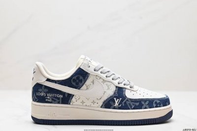 公司级nike Air Force 7 Lv8 原楦头原纸板 打造纯正低帮空军版型 专注外贸渠道 全掌内置蜂窝气垫 原盒配件 原厂中底钢印、拉帮完美 官方货号: