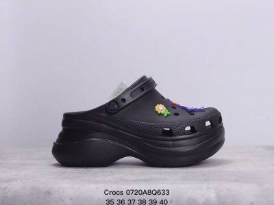 Crocs卡骆驰 Classic Clog 经典云朵沙滩凉鞋 洞洞凉鞋 女款 细节满分 质感无敌 脚感惬意舒适软硬适中秀气可爱 增高神器 小蛮腰设计超显脚小 百