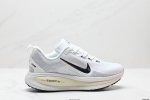 公司级Nike Vomero 18 耐克 舒适减震防滑 低帮跑步鞋 全掌Reactx泡绵中底 前掌和后跟还配备了Air Zoom气垫单元 据说跑起来更快更舒适哦