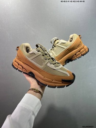 公司级耐克Nike Zoom Vomero Roam 5Roam 复古跑五代休闲运动慢跑鞋 纯原版本 简洁设计 功能性强 防水防撕裂鞋面 鞋带也改成了束绳设计