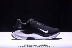 公司级Nike Zoom React Infinity Rn 4 Gtx马拉松机能风格运动鞋 实拍首发#鞋款搭载柔软泡绵 在运动中为你塑就缓震脚感 设计灵感源自