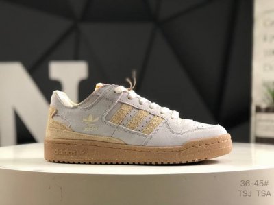 adidas 阿迪达斯 Forum 84 Low W复古休闲运动板鞋 货号：Ji0488 尺码：如图所示 Tsj Tsa