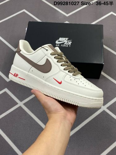 200 耐克 Nike Air Force 1 '07 Low 空军一号含气垫 低帮百搭厚底增高休闲运动板鞋。柔软、弹性十足的缓震性能和出色的中底设计，横跨复古